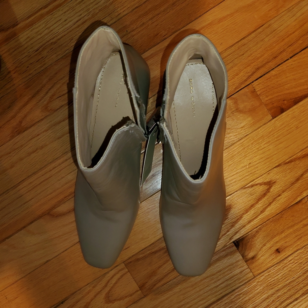 BRAND NEW Zara Boots - Women Size: 10 - $40